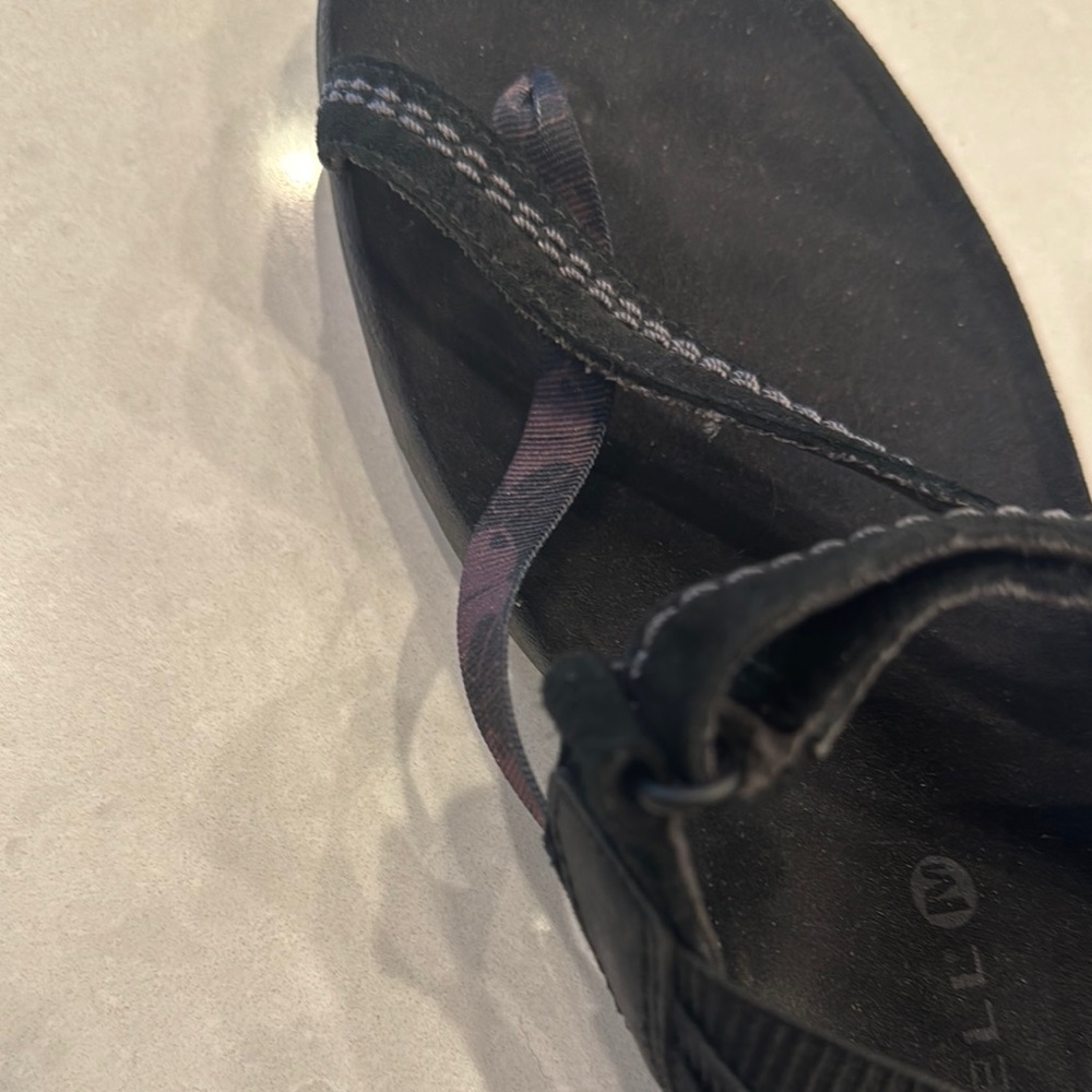 Merrell Women's Black Sandals - Picture 2 of 9